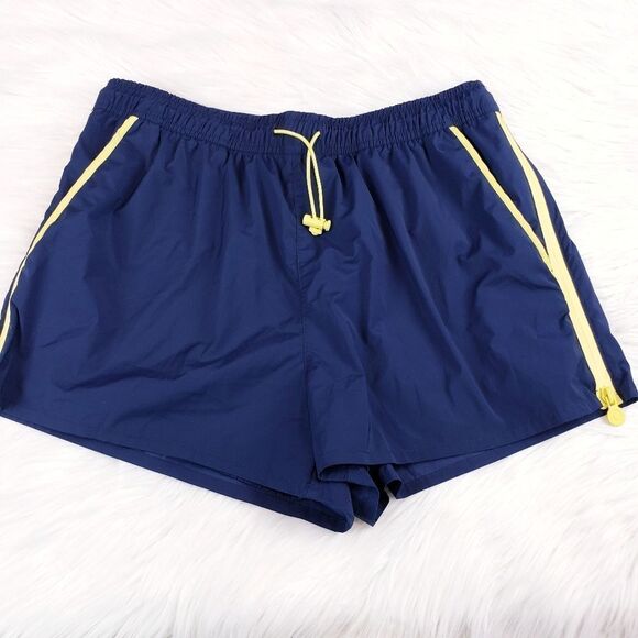 Hunter Shorts - Picture 2 of 9